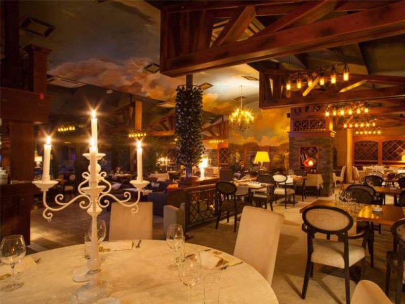 Doček Nove godine u restoranu - Odaberite restoran Amphora u Zemunu