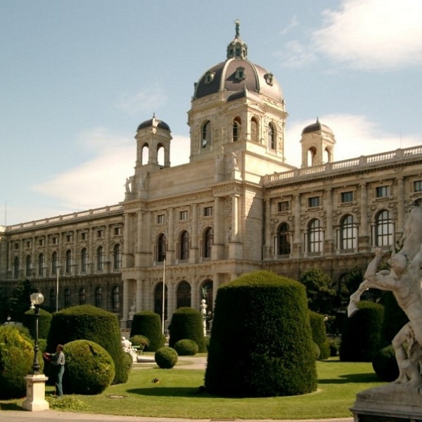 Beč I Bratislava Doček Nove 2024 godine last minute first