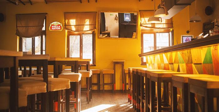passengers bar nova godina
